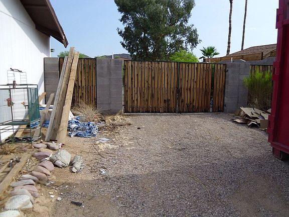 4th image of 8714 W Camino De Oro