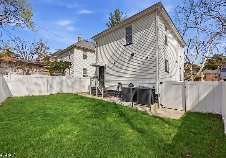 40 Edgewood Rd — Photo 30