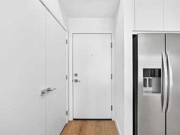 5th image of 150 Carrington Cres NW #3611