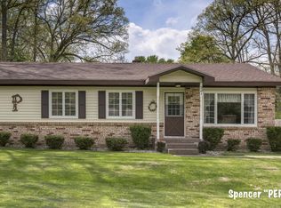 321 Floral Dr, Belding, MI 48809