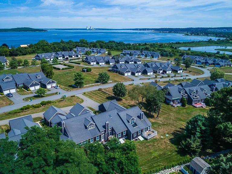 243 Ferry Landing Cir #12 — Photo 4