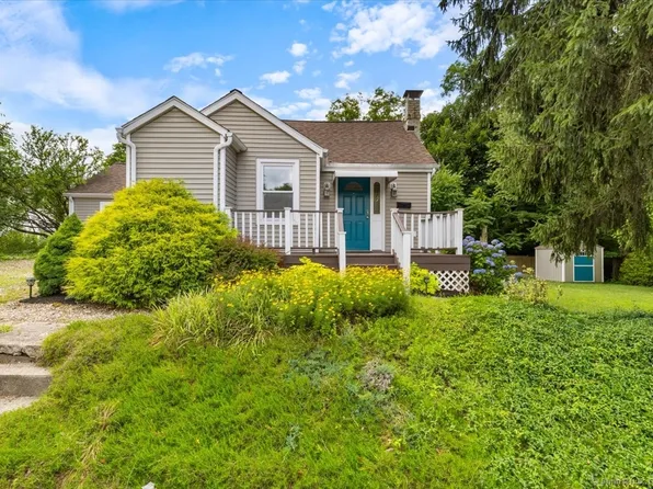 10 Glezen Street, Norwich, CT 06360