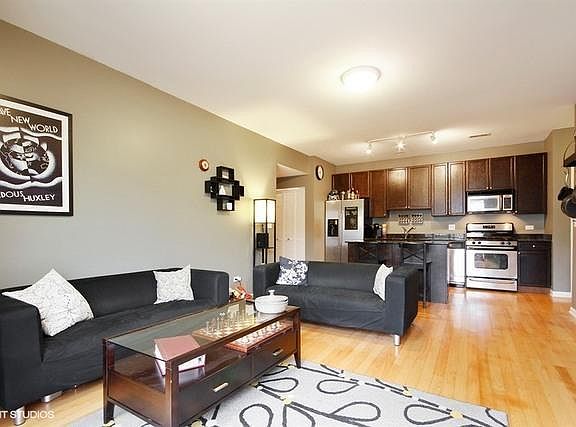 5th image of 2720 W Cortland St APT 303