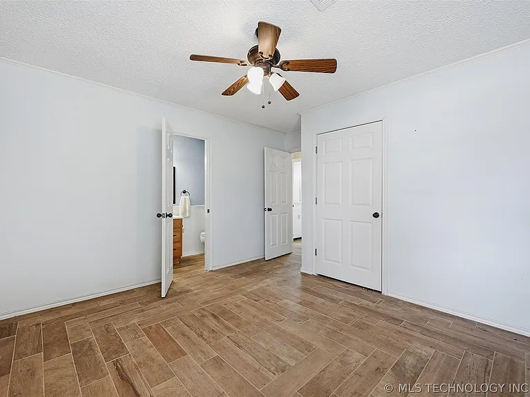 805 Harkey St — Photo 20