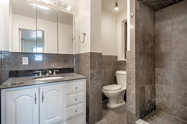 Rented by Compass | media 8