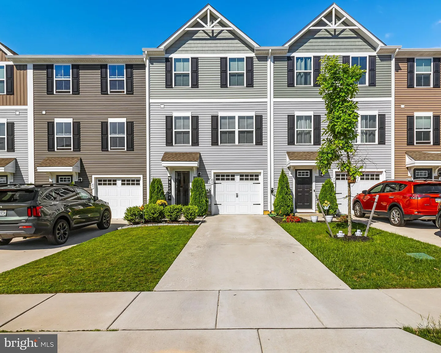 83 Burr St photo 1