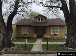 1110 W Maple St, Rawlins, WY 82301