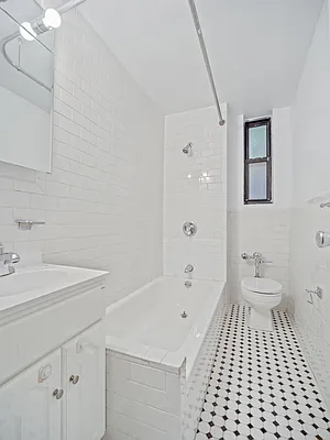 Rented by Cooper & Cooper Real Estate | media 23