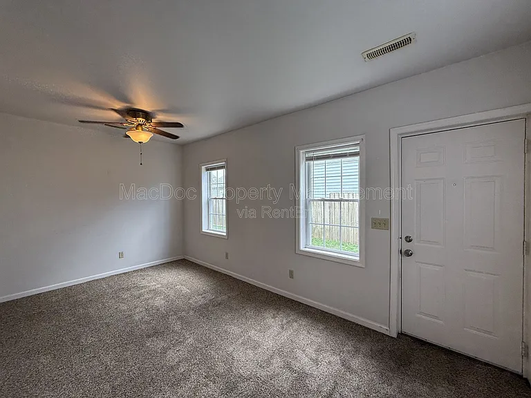 1115 Winchester St #A-K5 — Photo 6