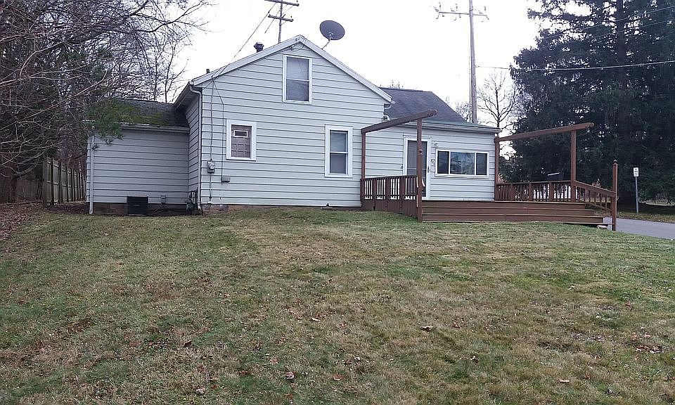 1st image of 706 Munroe Falls Ave