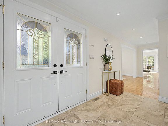 4th image of 329 Kingsbridge Garden Cir