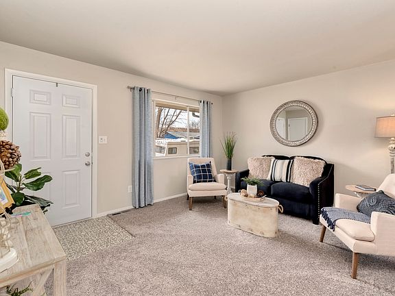 B1 - 1725 30th St Rd HR (5).jpg