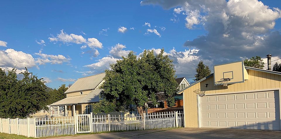 1st image of 1404 Dakota Ave