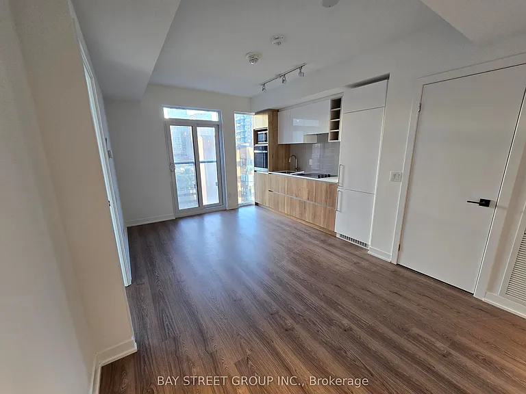 319 Jarvis St #1203 — Photo 4