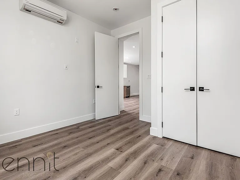 125 Kings Hwy #1C — Photo 7