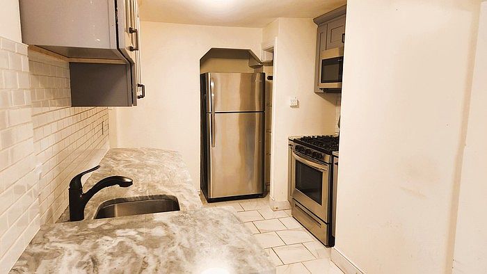 1st image of 29 Dighton St APT 3