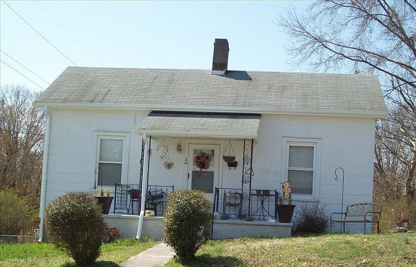 1st image of 34 Hylton Ave