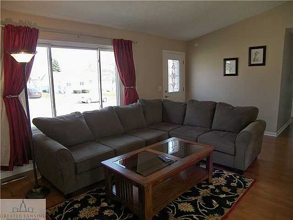 4th image of 1577 Berkley Dr