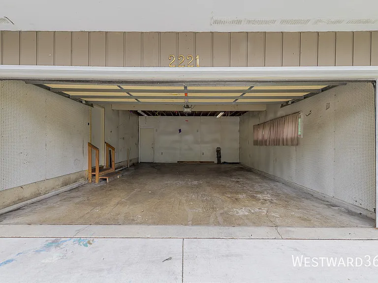 2221 Belmont Ave #SFH — Photo 27