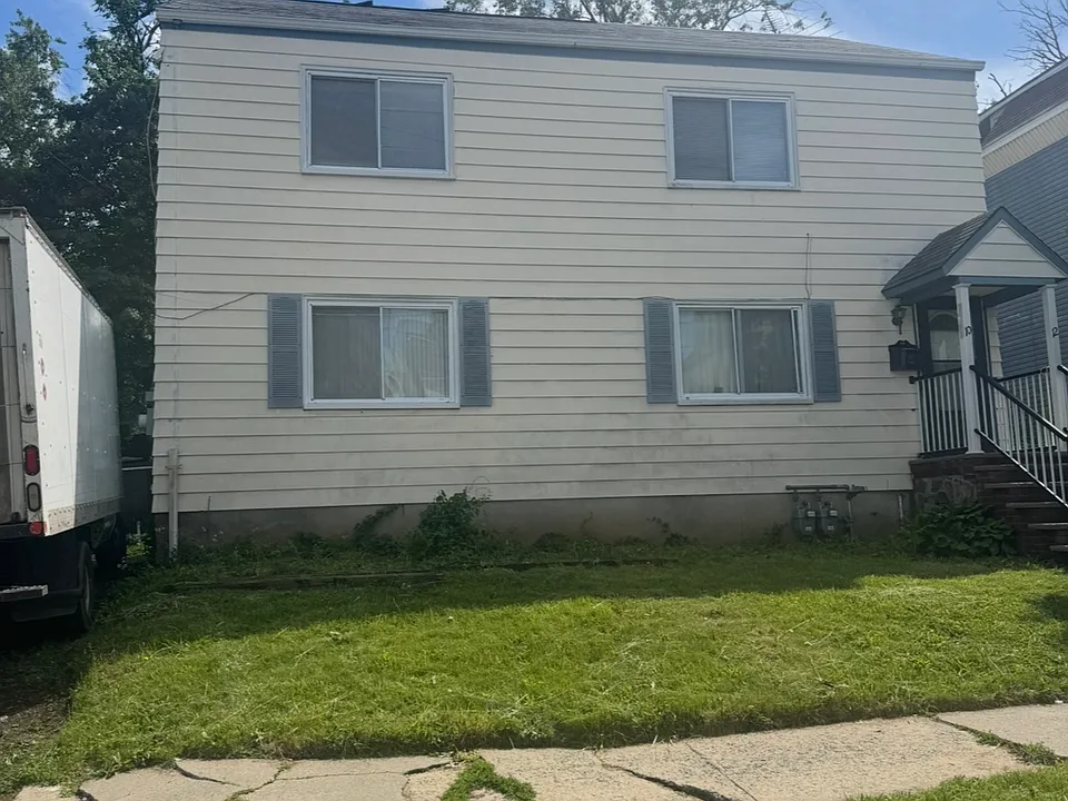 10-12 Netherwood Pl #2