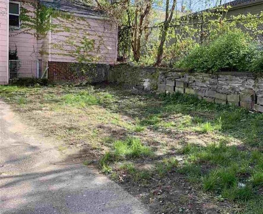 2nd image of 252 Remsen St #1-2