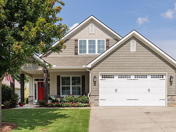 3rd image of 605 Ponden Dr
