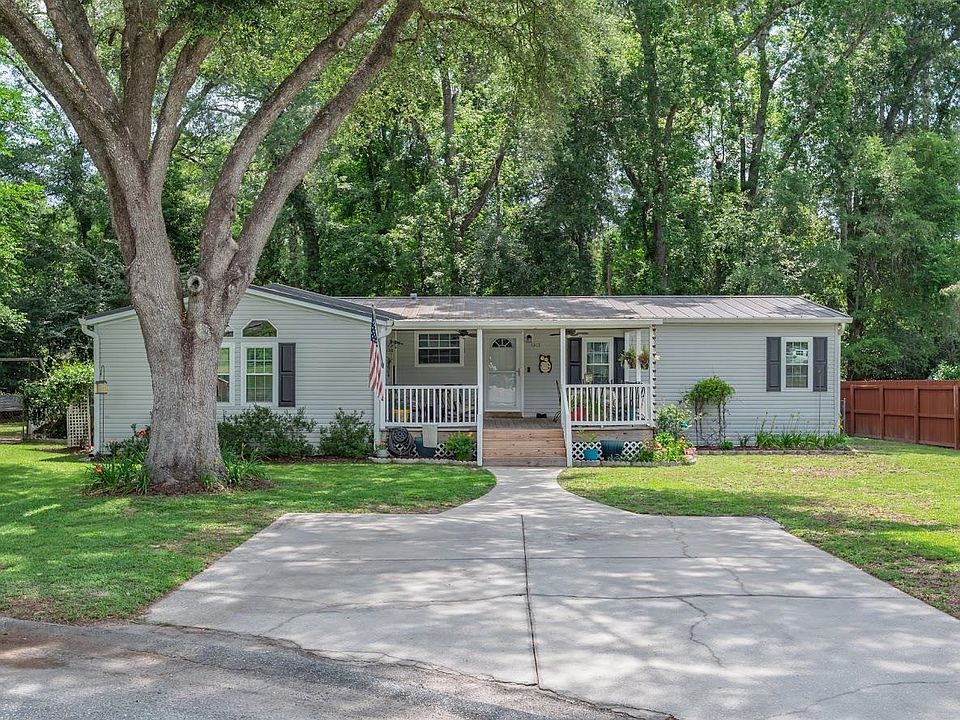 1st image of 1317 Tree Cir