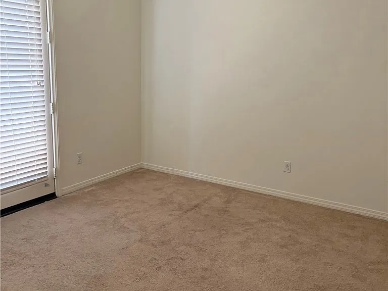 6230 Fielding — Photo 32