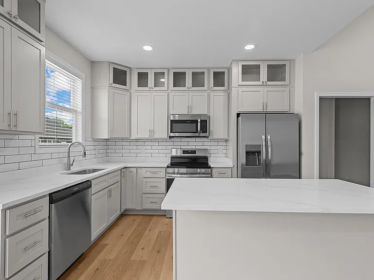 468 Pinehurst Way — Photo 3