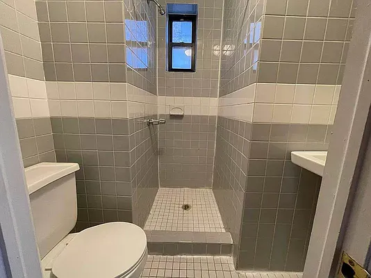 Rented by J PRESTON AND ASSOCIATES INC | media 5