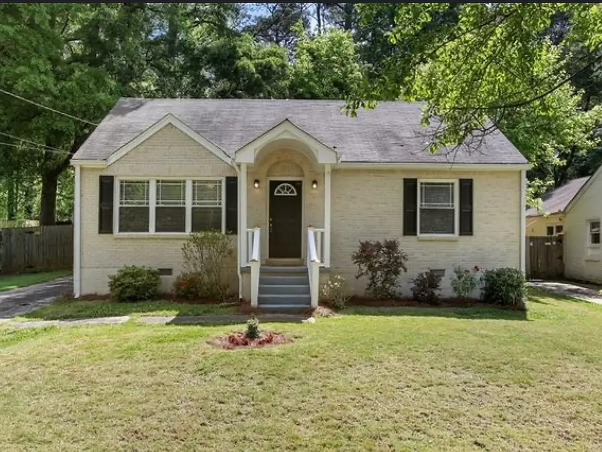 Building Photo - 1342 Deerwood Dr