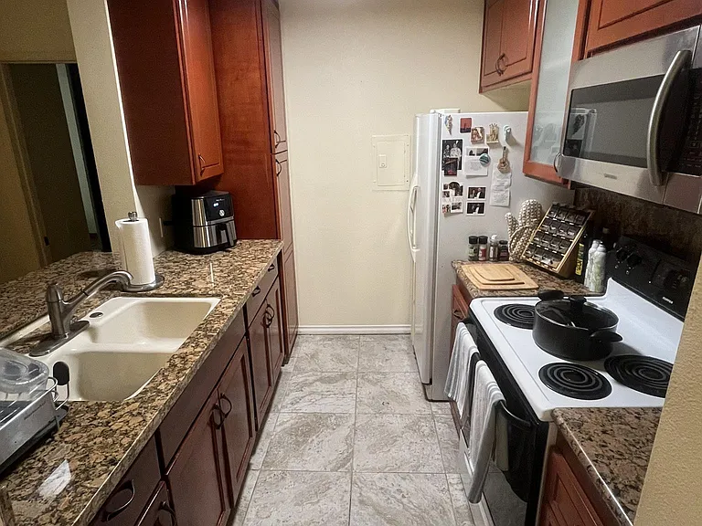 5460 White Oak Ave #K101 — Photo 3