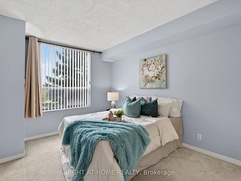 6 Humberline Dr #323 — Photo 30