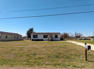 16651 Borregas Rd, Elmendorf, TX 78112