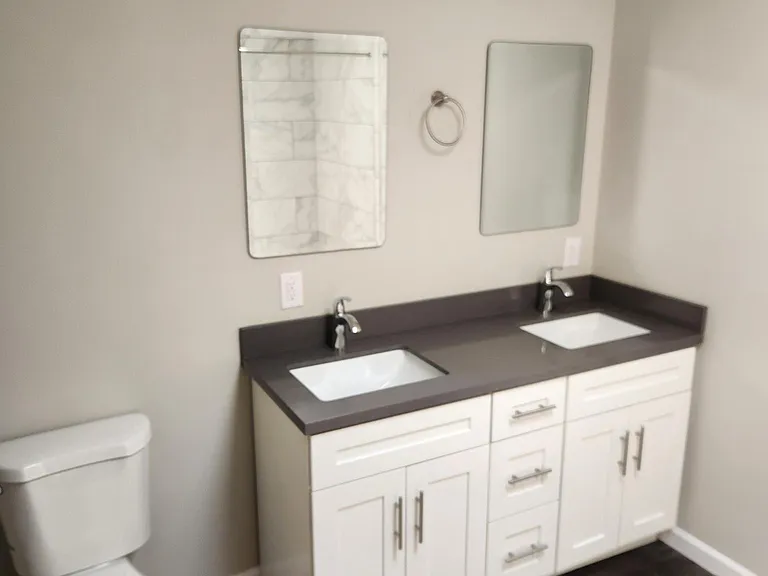 1040 Christina St — Photo 8