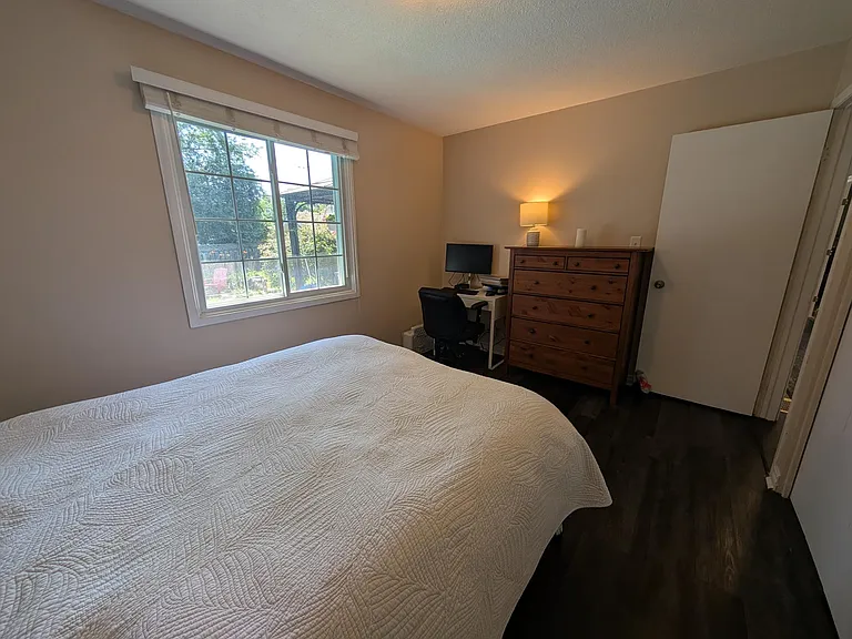 835 Pembridge Cres #HOUSE — Photo 8