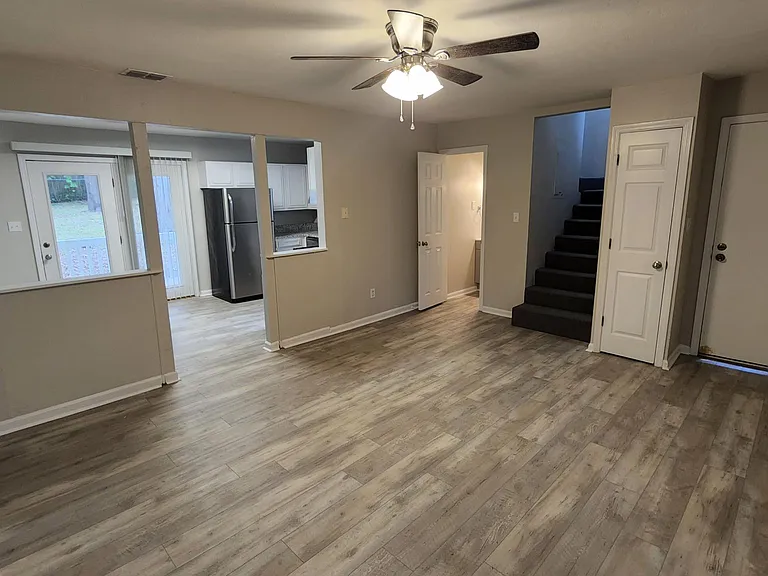 2479 Dundee Dr — Photo 6