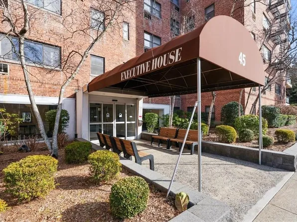 45 E Hartsdale Avenue #5L, Hartsdale, NY 10530