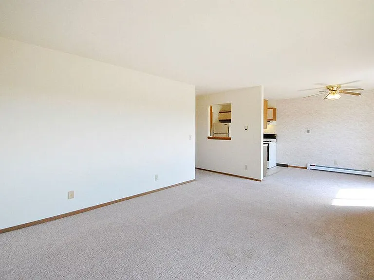 Apple Tree Apartments — Photo 21