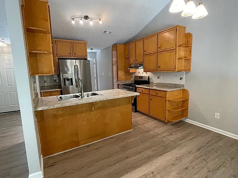 440 Cornwallis Way — Photo 6