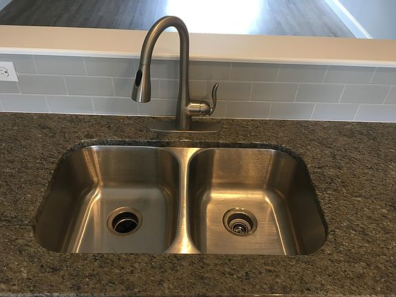 Kitchen Sink with Pull Down Sprayer