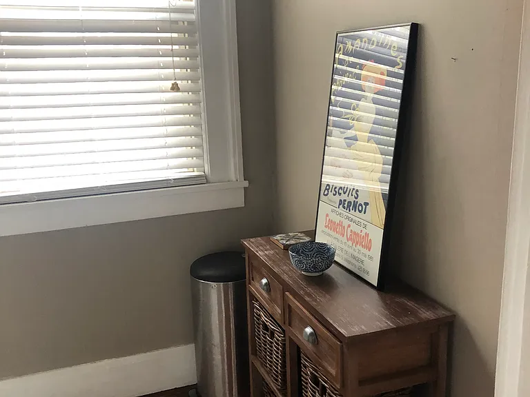 120 Evelyn Pl — Photo 5