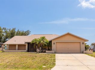 238 Mark Twain Ln, Rotonda West, FL 33947