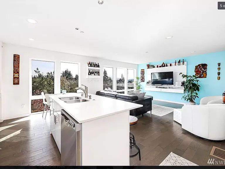 4321 S Webster St — Photo 3