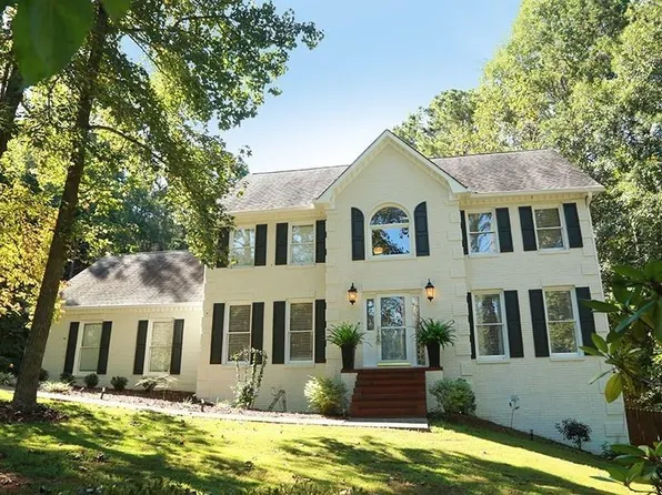 809 Pinehurst Dr, Woodstock, GA 30188