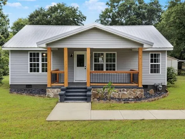 27 Charlie St, Summerville, GA 30747