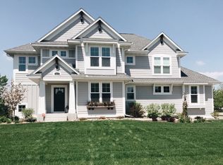 11622 Aster Ln, Woodbury, MN 55129