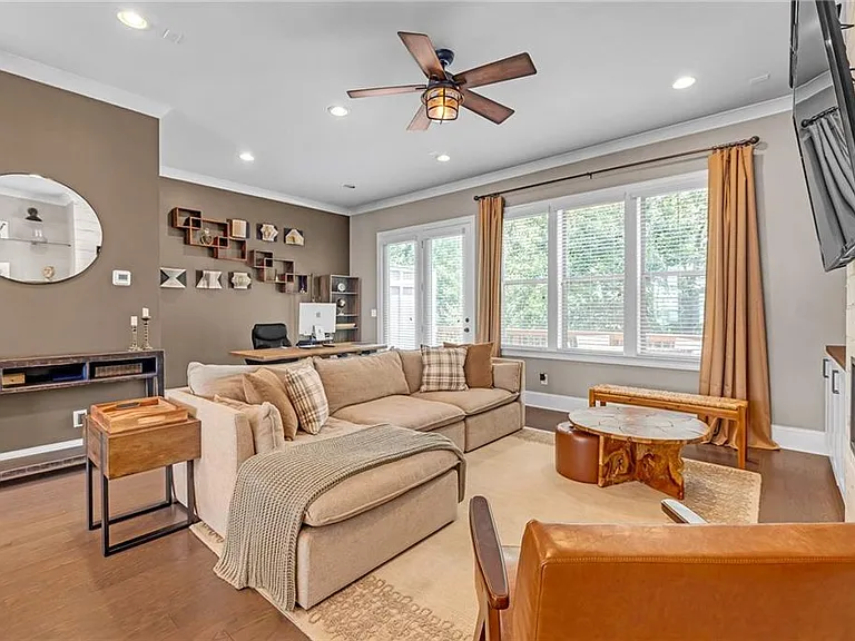 720 Avondale Hills Dr — Photo 14