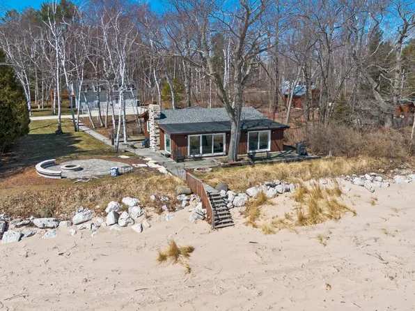 6576 Silver BEACH NORTH North #6577, Cedar Grove, WI 53013