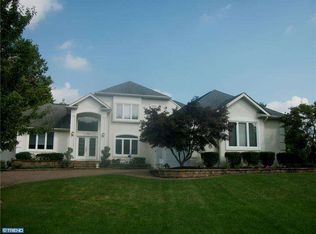 10 Krysta Ct, Mount Laurel, NJ 08054